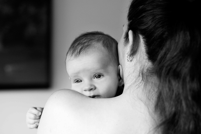 Newborn foceni miminek